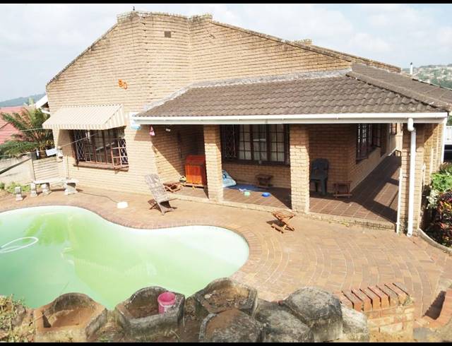 4 BEDROOM HOUSE FOR SALE IN BLUFF
